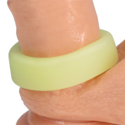 RockSolid by Doc Johnson Cockring phosphorescent The Big One 32 mm